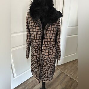 Women's Black and Tan Checkered sweater with Faux Fur Collar
